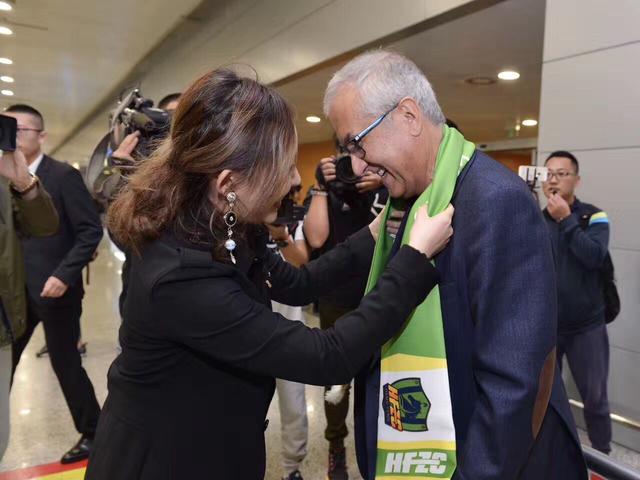 色啦啦