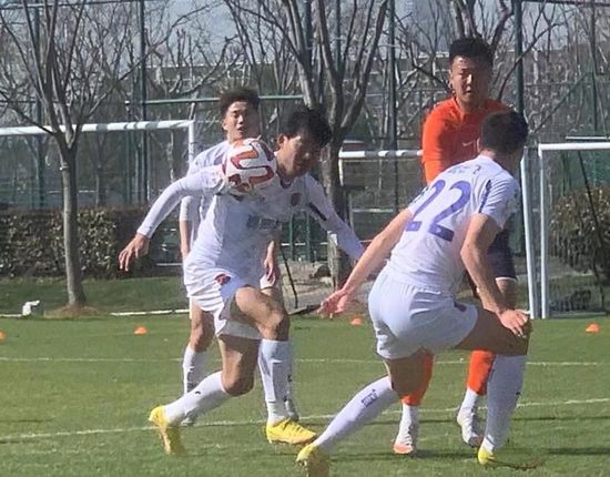 不卡淫视频