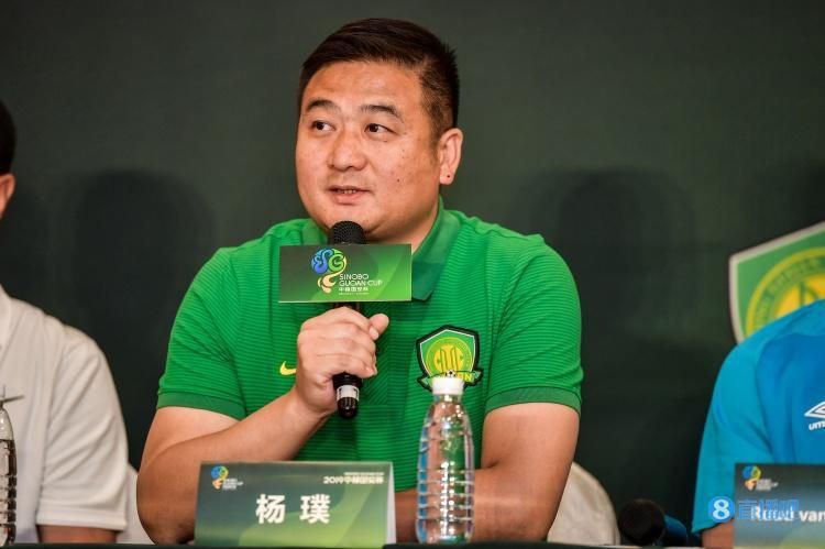 男生把裤子脱了吃我的j男男